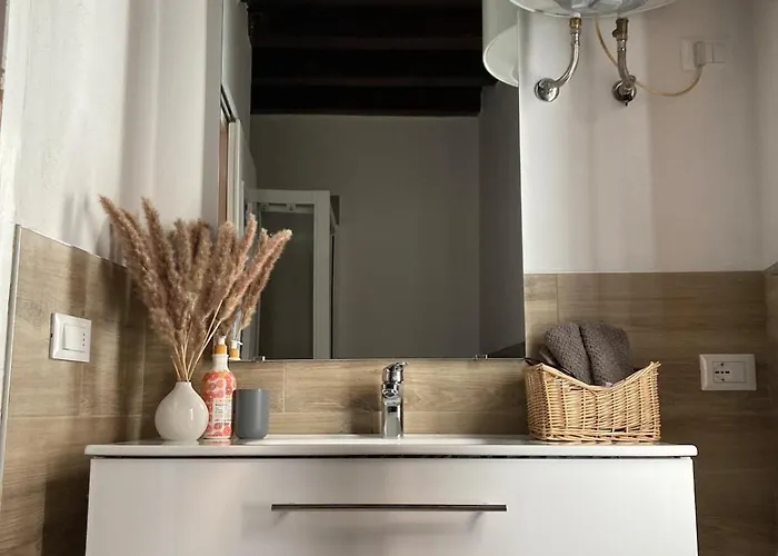 Apartman Delizioso Monolocale Nel Centro Storico Di