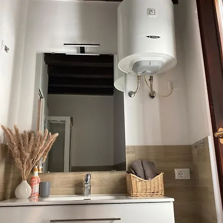 Delizioso Monolocale Nel Centro Storico Di *